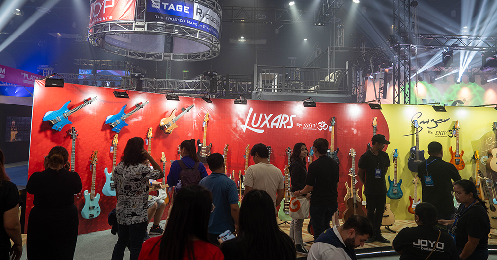 Smiger Guitar showcase